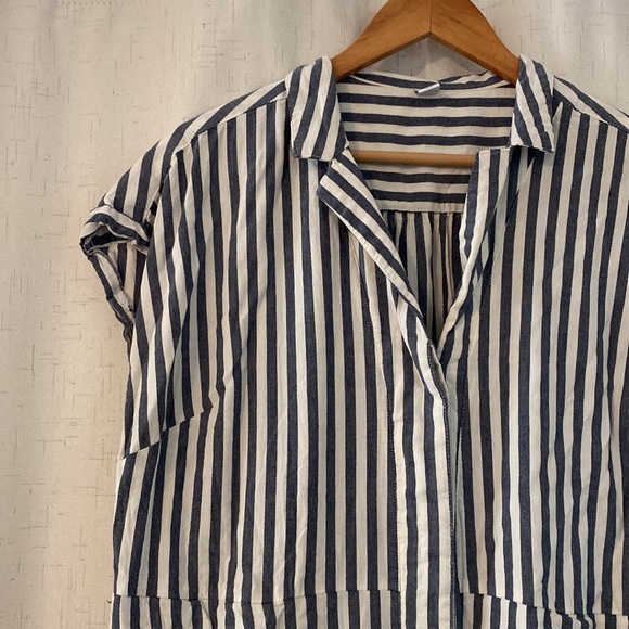Old navy stripped knee length dress perfect for summer - Picture 2 of 5